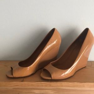Madewell 1937 tall patent wedge peep toe heels